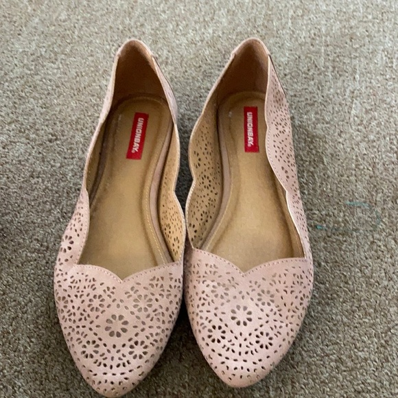 Work flats - Picture 1 of 2